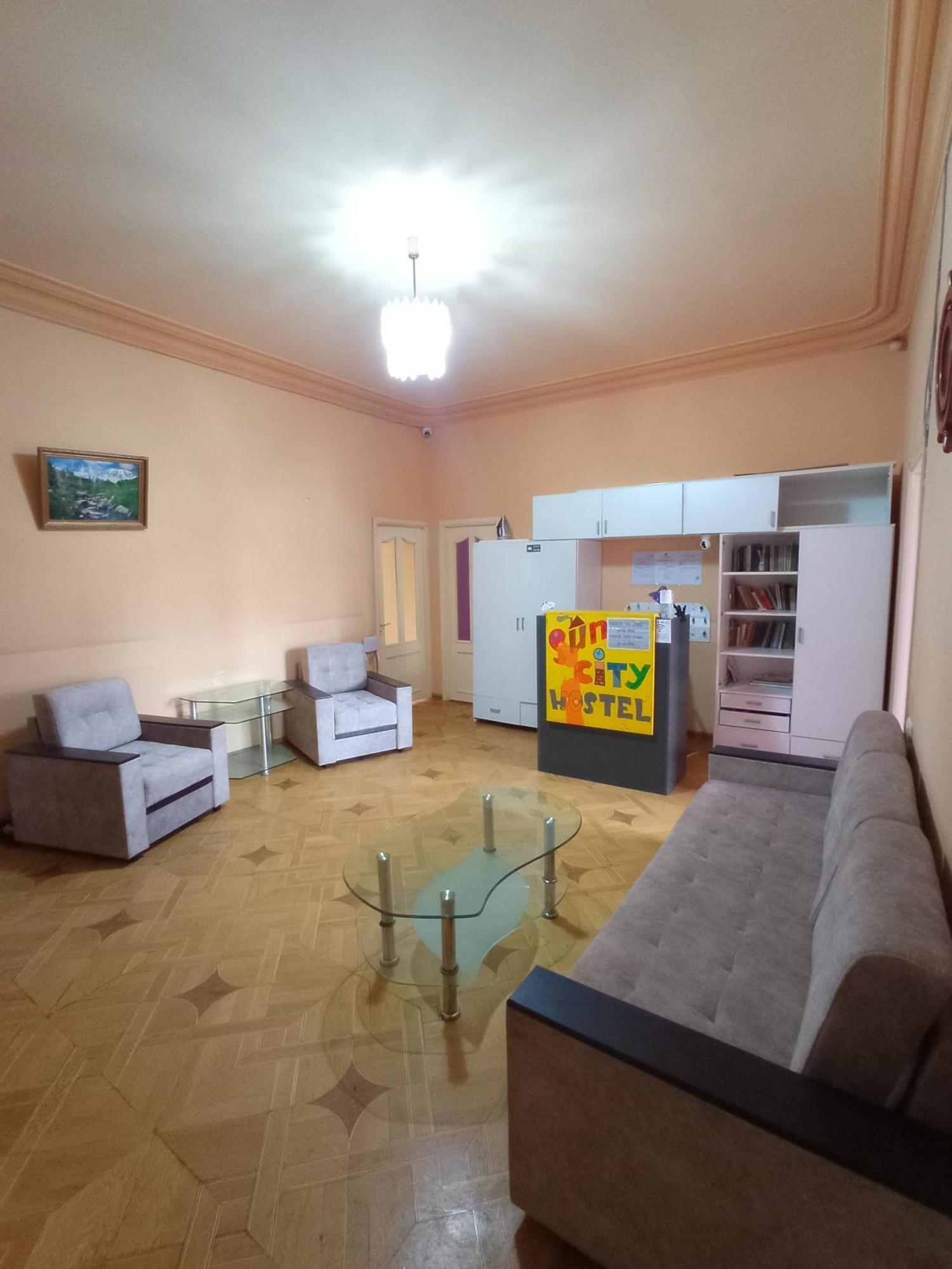 Sun City Hostel Єреван Екстер'єр фото